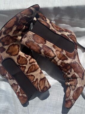 Manolo Blahnik Brown Animal Print Chelsea ankle boots